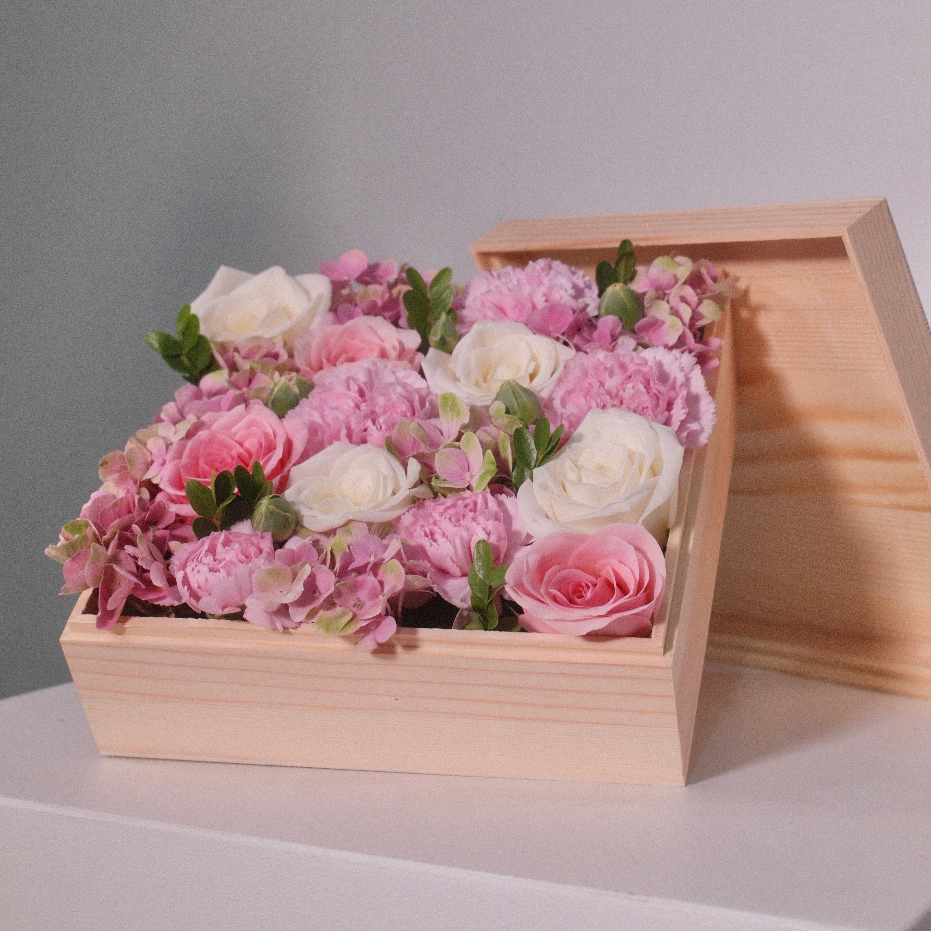 Hanaya Box Pink (W) flower box, a romantic pastel gift, Sydney