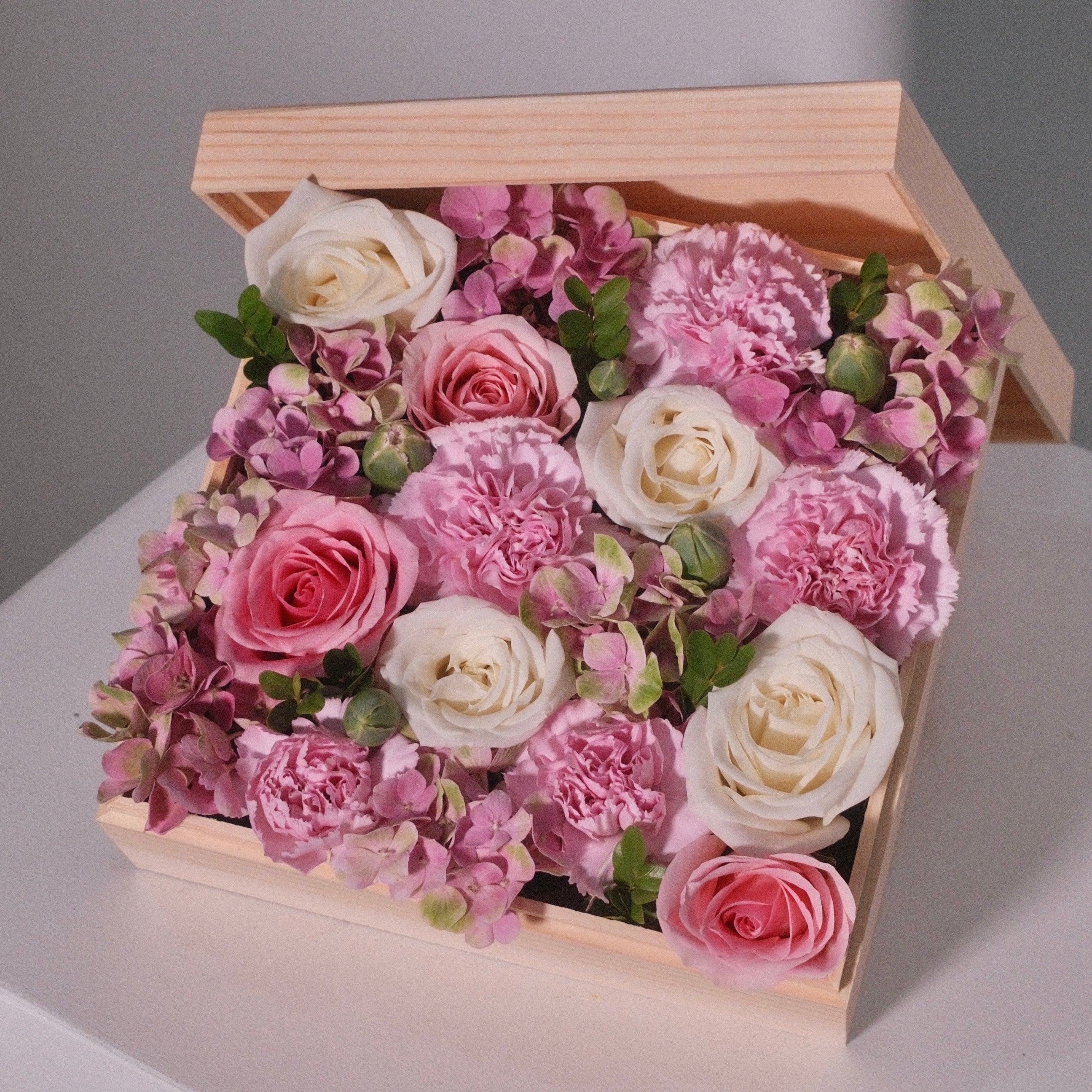 Close-up detail of the Hanaya Box Pink (W), pink and white roses, Sydney flower delivery